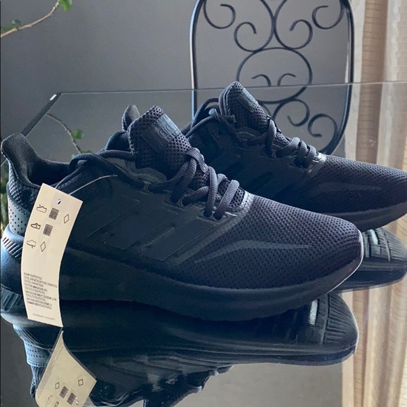 boys adidas running shoes